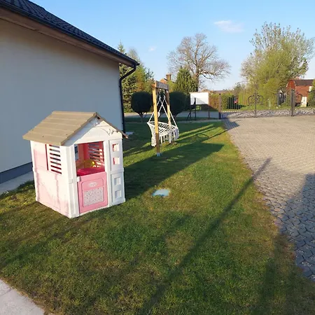 Lesne Tarasy - Plac Zabaw, Parking, Akceptujemy Psiaki Jastrzębia Góra
